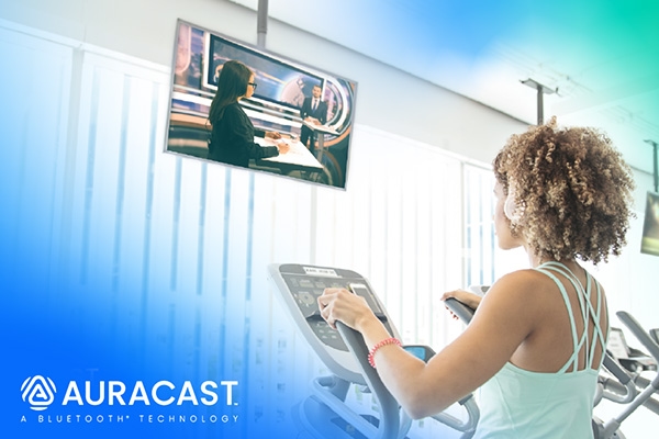 An öffentlichen Orten mit stummen TV-Bildschirmen wie Flughäfen, Sporthallen und Warteräumen bietet Auracast ein befriedigenderes Fernseherlebnis An öffentlichen Orten mit stummen TV-Bildschirmen wie Flughäfen, Sporthallen und Warteräumen bietet Auracast ein befriedigenderes Fernseherlebnis